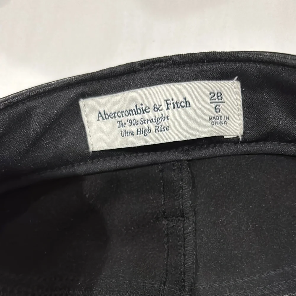 A&F The 90s Straight Ultra High Rise Leather Pants - Picture 8 of 9